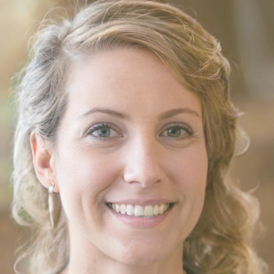 Zeynep Demir - Öğrenci